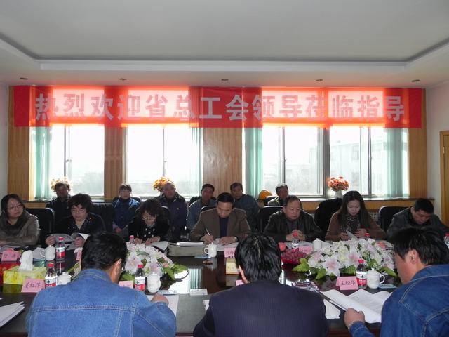 深入車間班組、&ldquo;零距離&rdquo;接觸職工、體驗職工生活、傾聽職工心聲